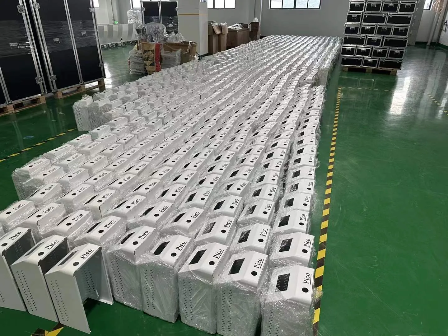 Order preparation at BY BEAUTY Guangzhou factory